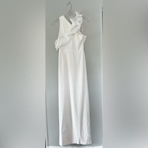 One33 Social White Ruffle One-Shoulder Gown with Front Slit Size 4 NWT - Picture 8 of 10